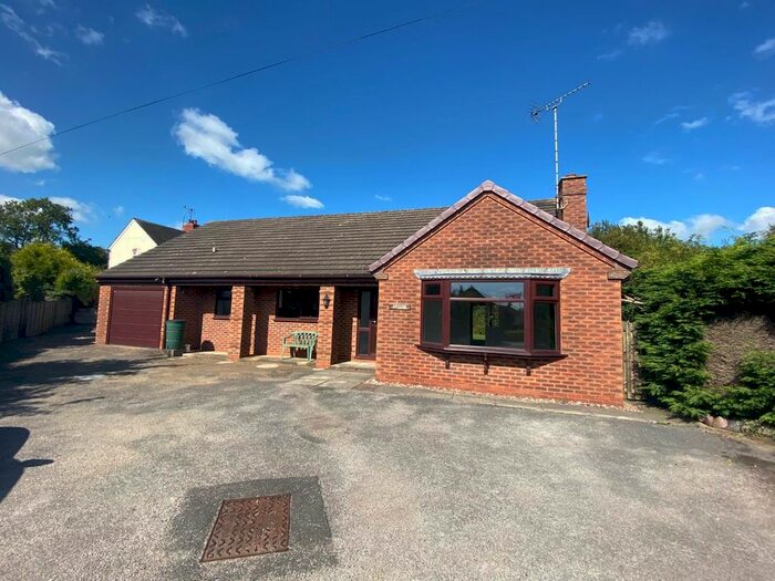 3 Bedroom Detached Bungalow To Rent In Burton Crescent, Kingsley, Stoke-On-Trent, ST10