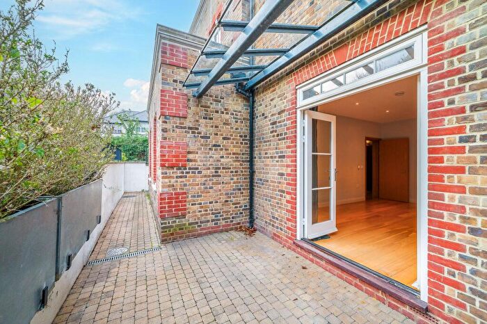 3 Bedroom Flat For Sale In Mycenae Road Blackheath, SE3