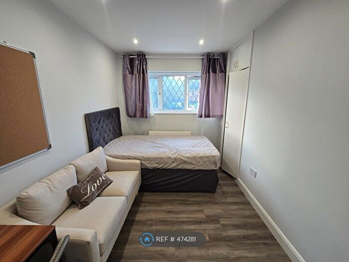Studio To Rent In Selly Oak, Birmingham, B29