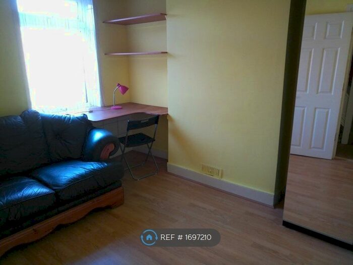 1 Bedroom Terraced House To Rent In Benson Avenue, London, E6