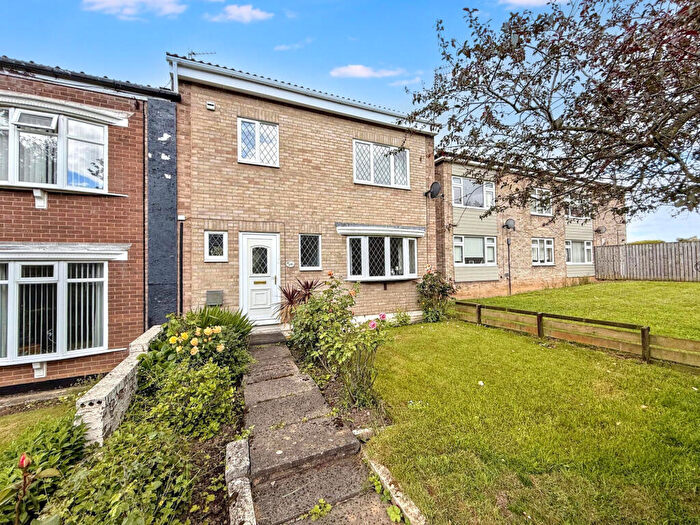 3 Bedroom End Of Terrace House For Sale In Hatfield Place, Peterlee, Peterlee, Durham, SR8