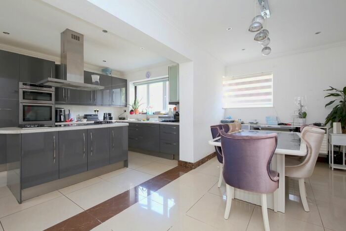 4 Bedroom Semi-Detached House To Rent In Mayfields Close, Wembley, HA9