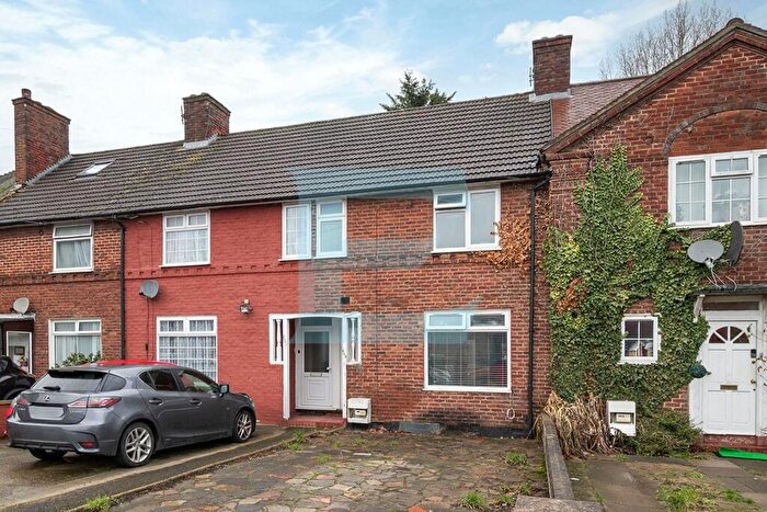 2 Bedroom Terraced House For Sale In Watling Avenue, Edgware, Middlesex, HA8
