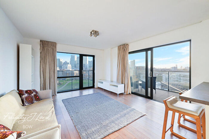 2 Bedroom Apartment For Sale In Cotall Street, London, E14