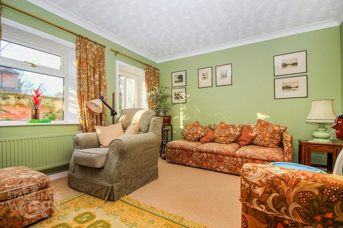 3 Bedroom Terraced House For Sale In Barn Terrace, Brundall, Norwich NR13