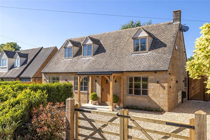 3 Bedroom Detached House For Sale In Fosse Lane, Stow On The Wold, Cheltenham, Gloucestershire, GL54