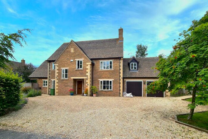 5 Bedroom Detached House For Sale In Smith Barry Crescent, Upper Rissington, GL54