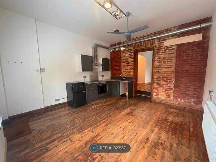 1 Bedroom Flat To Rent In North Lodge Road, Poole, BH14