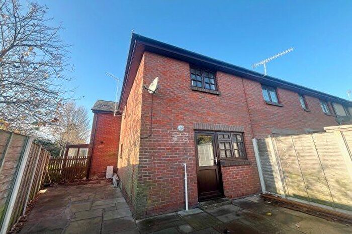 2 Bedroom Property To Rent In Newfoundland Drive, Poole, BH15