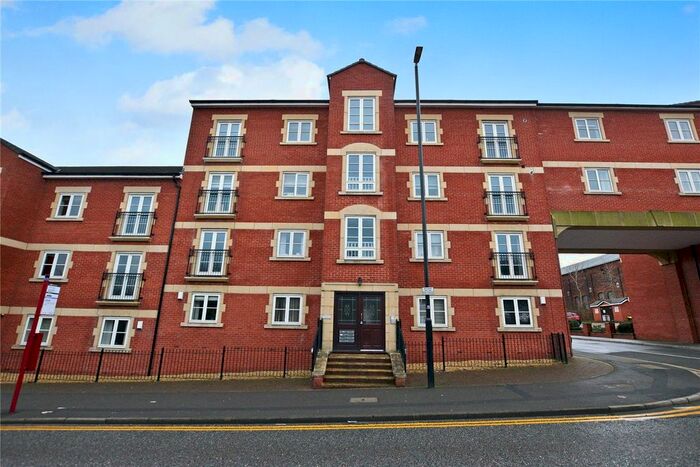 2 Bedroom Flat To Rent In Gingham House, Fountain Street, Morley, Leeds, LS27