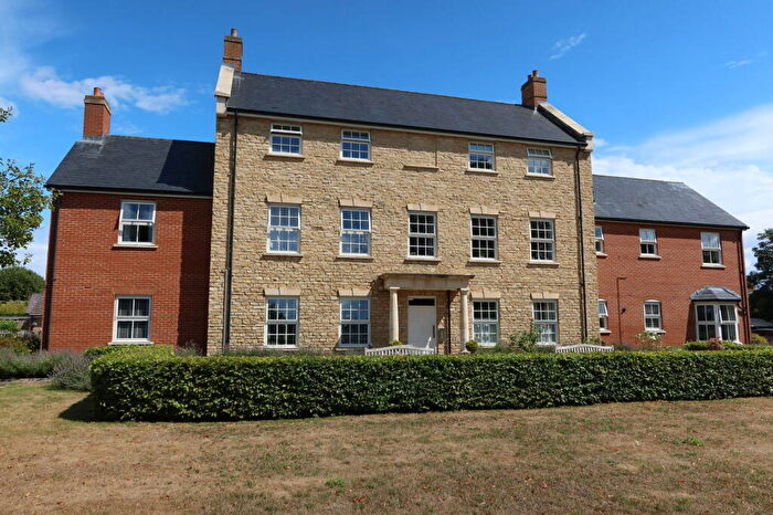 2 Bedroom Apartment For Sale In Astrop Grange, Kings Sutton, OX17
