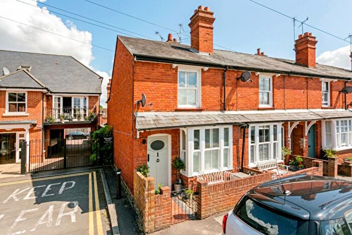 2 Bedroom End Of Terrace House To Rent In Klondyke Marlow, SL7