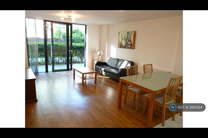 2 Bedroom Flat To Rent In Fairmont House, London, SE16