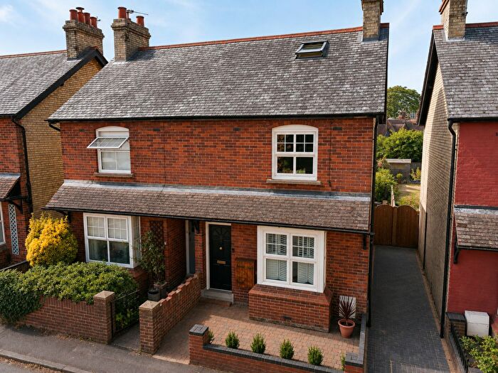 3 Bedroom Semi-Detached House For Sale In Pinnocks Lane, Baldock, SG7