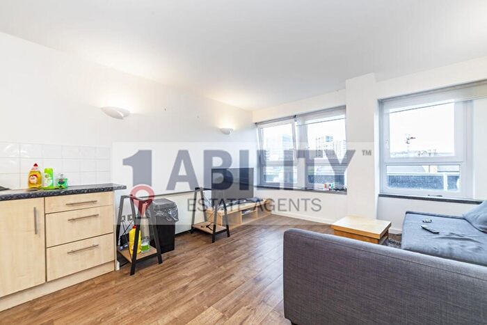 2 Bedroom Flat To Rent In Vista Building ( With Parking & -Hour Concierge), SE18