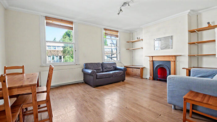 3 Bedroom Maisonette For Sale In Gordon House Road, Gospel Oak, London, NW5