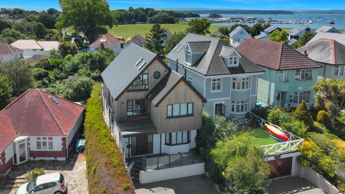 4 Bedroom Detached House To Rent In Whitecliff Crescent, Whitecliff, BH14