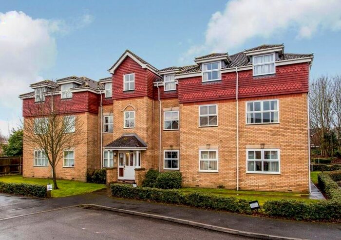 2 Bedroom Flat To Rent In Long Meadow, Riverhead, Sevenoaks, TN13