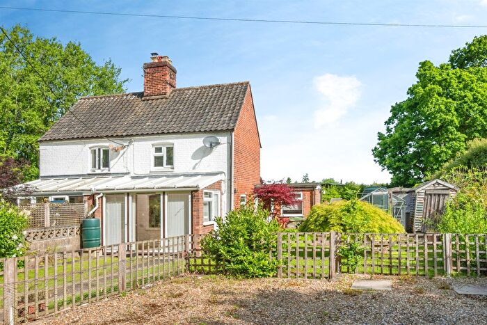 2 Bedroom Semi-Detached House For Sale In Blacksmiths Lane, Erpingham, Norwich, NR11