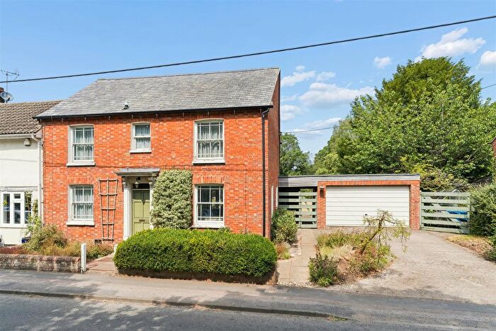 4 Bedroom End Of Terrace House For Sale In High Street North, Stewkley, Buckinghamshire, LU7