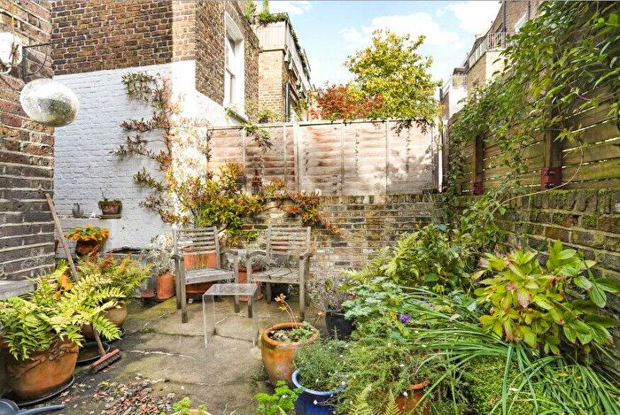 2 Bedroom Flat For Sale In Edis Street, London, NW1