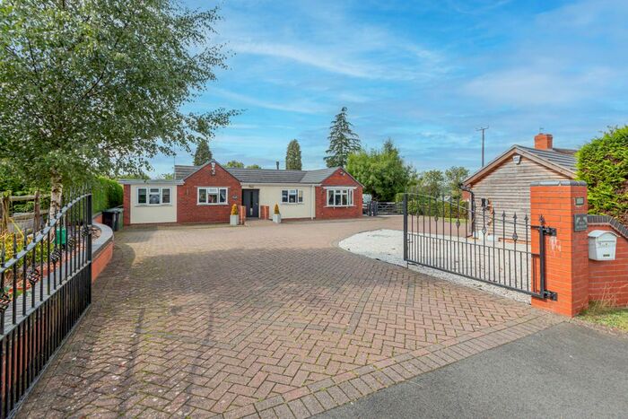 4 Bedroom Detached Bungalow For Sale In Cleobury Road, Rock, Kidderminster, DY14