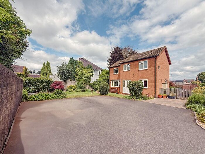 4 Bedroom Detached House For Sale In Aspen Way, Llantwit Fardre, Pontypridd, Rhondda Cynon Taff., CF38