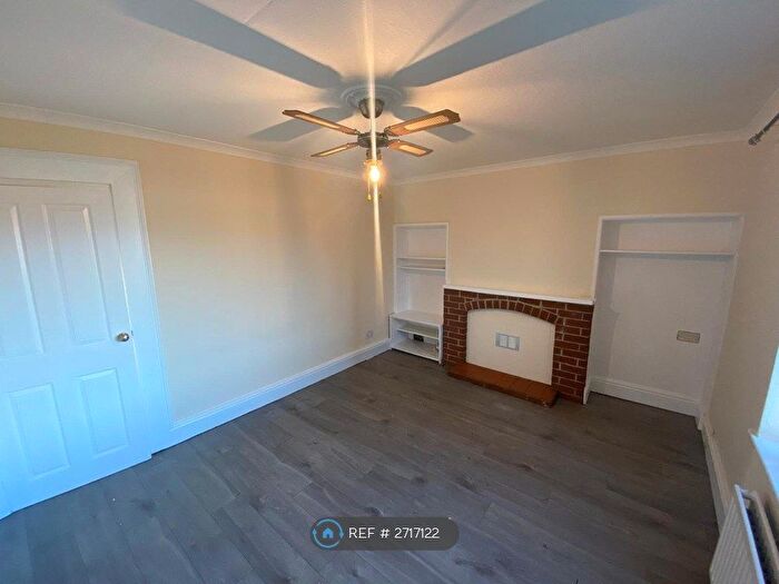 3 Bedroom End Of Terrace House To Rent In Caldon Green, Nottingham, NG6