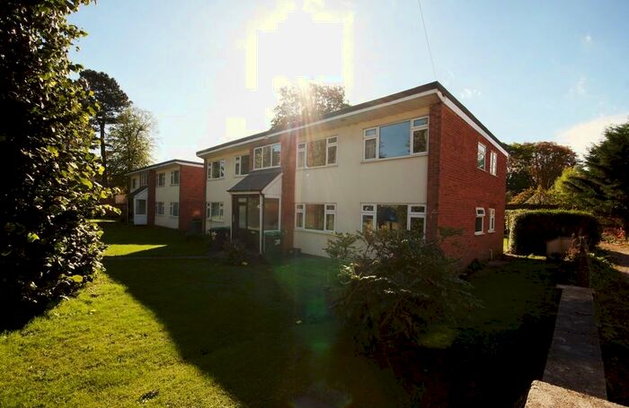 2 Bedroom Flat To Rent In Bath Road, Wrexham, LL13