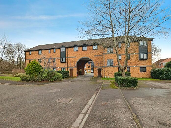 2 Bedroom Flat To Rent In Heron Drive, Bicester, OX26