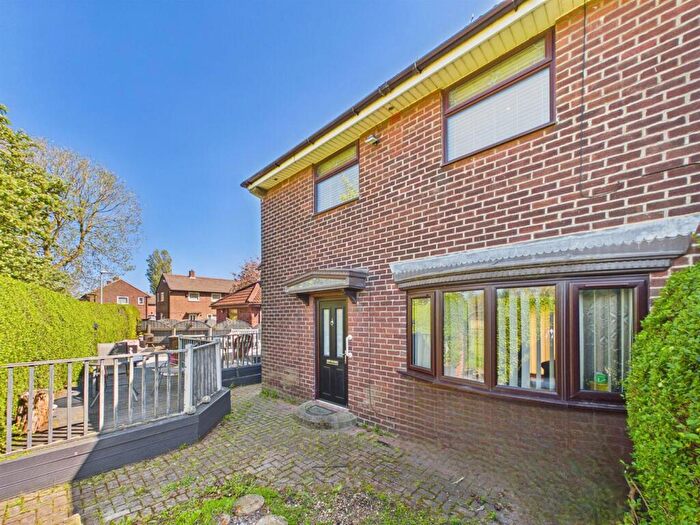 3 Bedroom Semi-Detached House For Sale In Tyne View Gardens, Pelaw, Gateshead, NE10