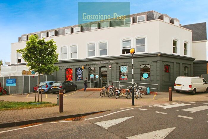 3 Bedroom Flat To Rent In Kings Road, Kingston Upon Thames, KT2