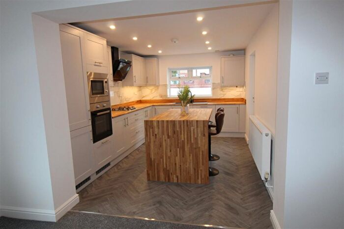 3 Bedroom End Terrace House For Sale In Mary Street West, Horwich, Bolton, BL6