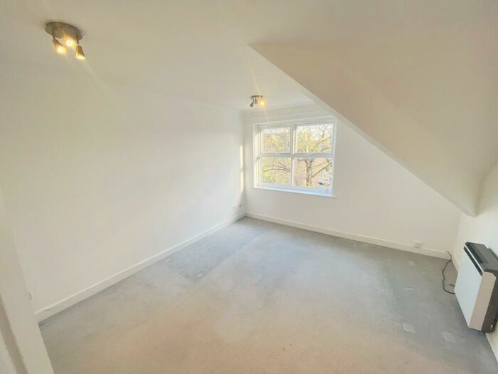 2 Bedroom Apartment To Rent In Sharrow View, Sheffield, S7