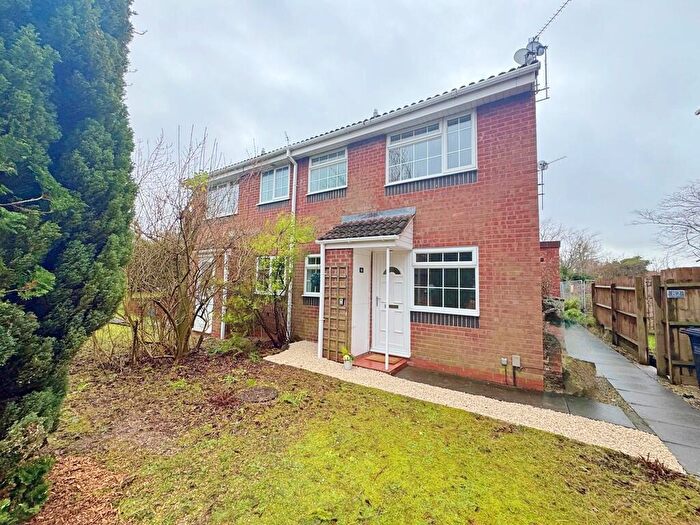 1 Bedroom End Of Terrace House For Sale In Ebourne Close, Kenilworth, CV8