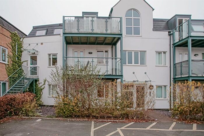 2 Bedroom Flat To Rent In Oxford Road, Cowley, Oxford, OX4