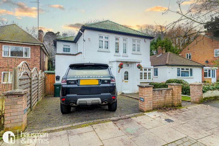 5 Bedroom Detached House To Rent In Abercorn Road, Mill Hill, NW7