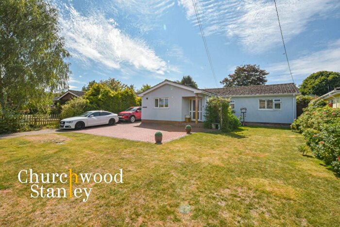 4 Bedroom Bungalow For Sale In Lower Holbrook, Ipswich, IP9