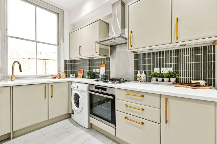 1 Bedroom Flat For Sale In Kellett Road, London, SW2