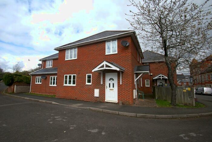 2 Bedroom Flat To Rent In Station Approach, Ludgershall, SP11