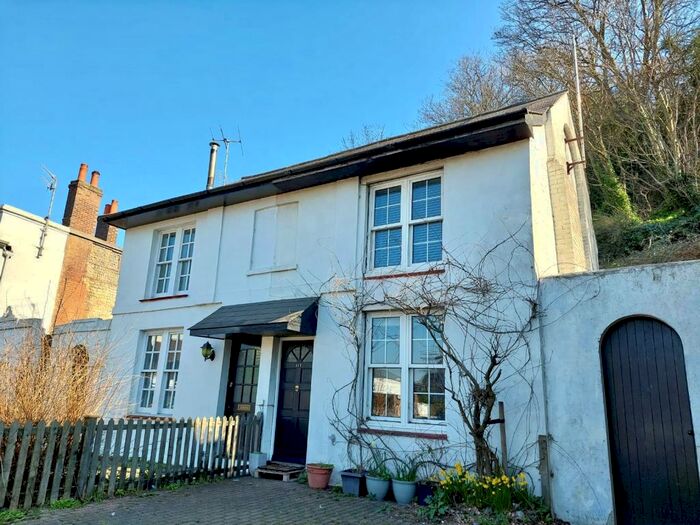 3 Bedroom House To Rent In Malling Street, Lewes, BN7