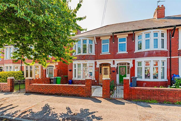 3 Bedroom End Of Terrace House To Rent In Windway Avenue, Victoria Park, CF5