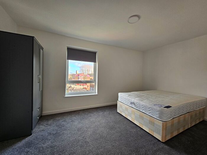 5 Bedroom Flat To Rent In Sharratt Street, Bermondsey, SE15