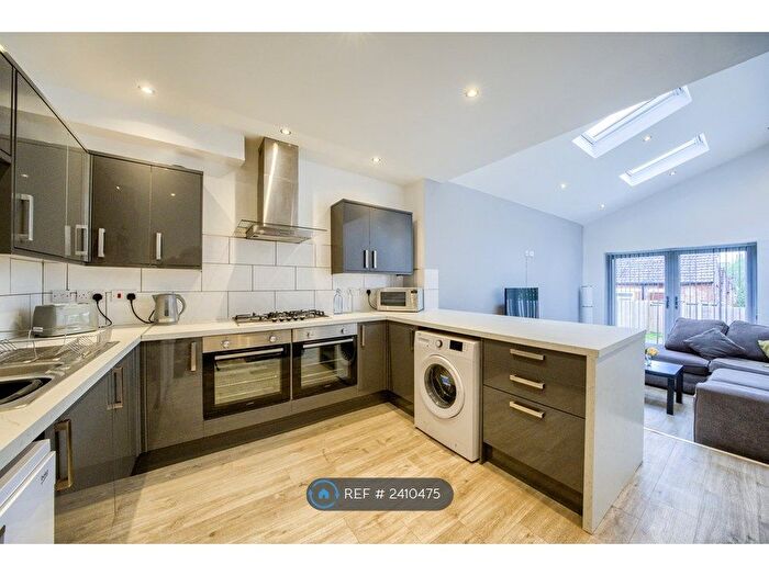 5 Bedroom Terraced House To Rent In Terry Road, Coventry, CV1