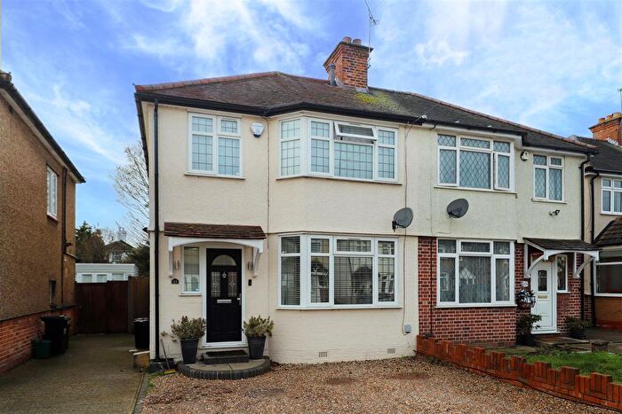 3 Bedroom Semi Detached House For Sale In Southfield Close, Hillingdon, UB8