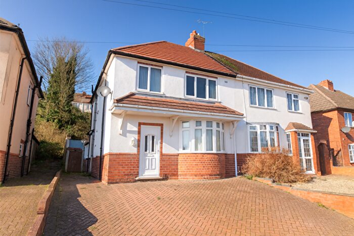 3 Bedroom Semi Detached House To Rent In Springfield Crescent, Dudley, DY2