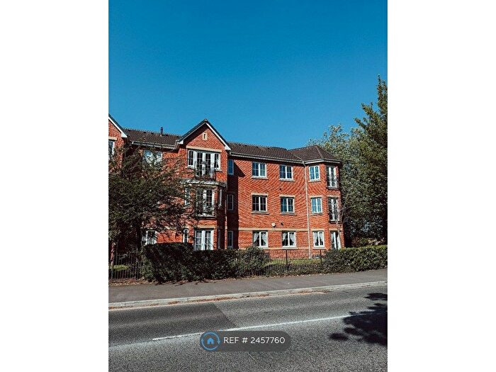 2 Bedroom Flat To Rent In Hampton Court, Handforth, Wilmslow, SK9