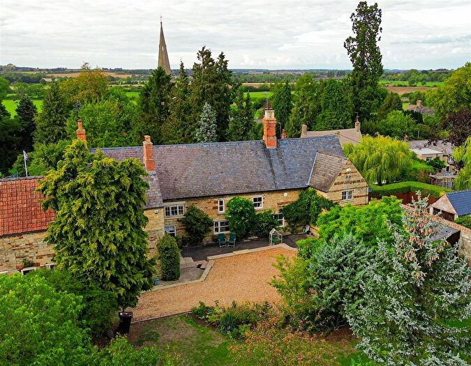 5 Bedroom Cottage For Sale In Ringstead Road, Denford, NN14
