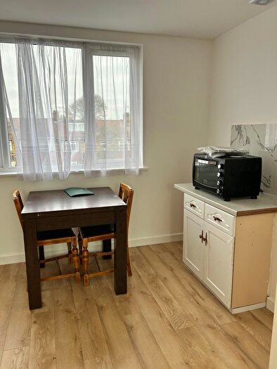 Studio To Rent In The Larches, Southgate, N13