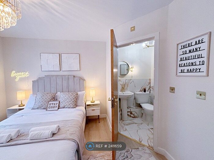 2 Bedroom Flat To Rent In Bouverie Court, Leeds, LS9